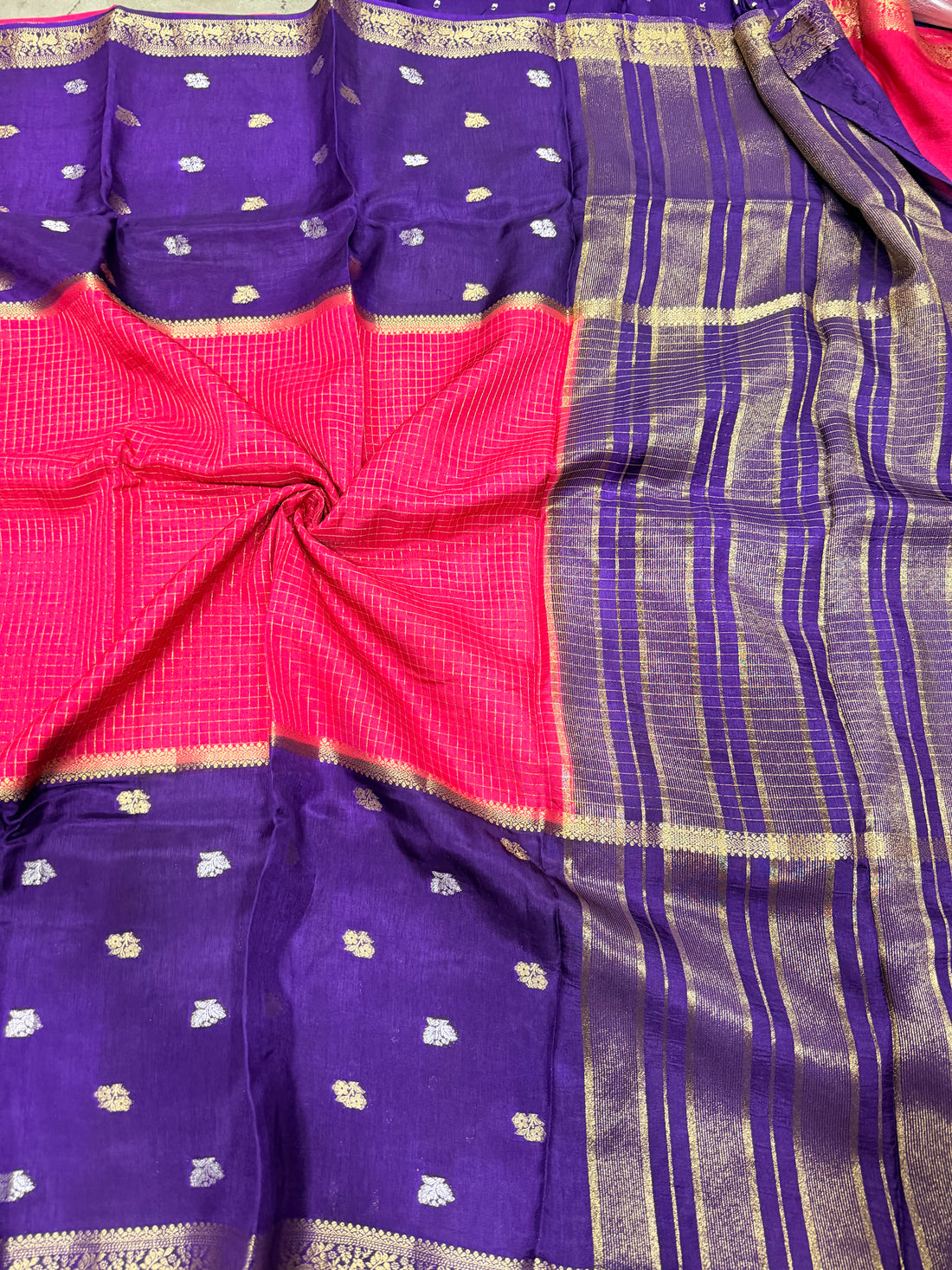 2D contrast border checks Dola crepe saree