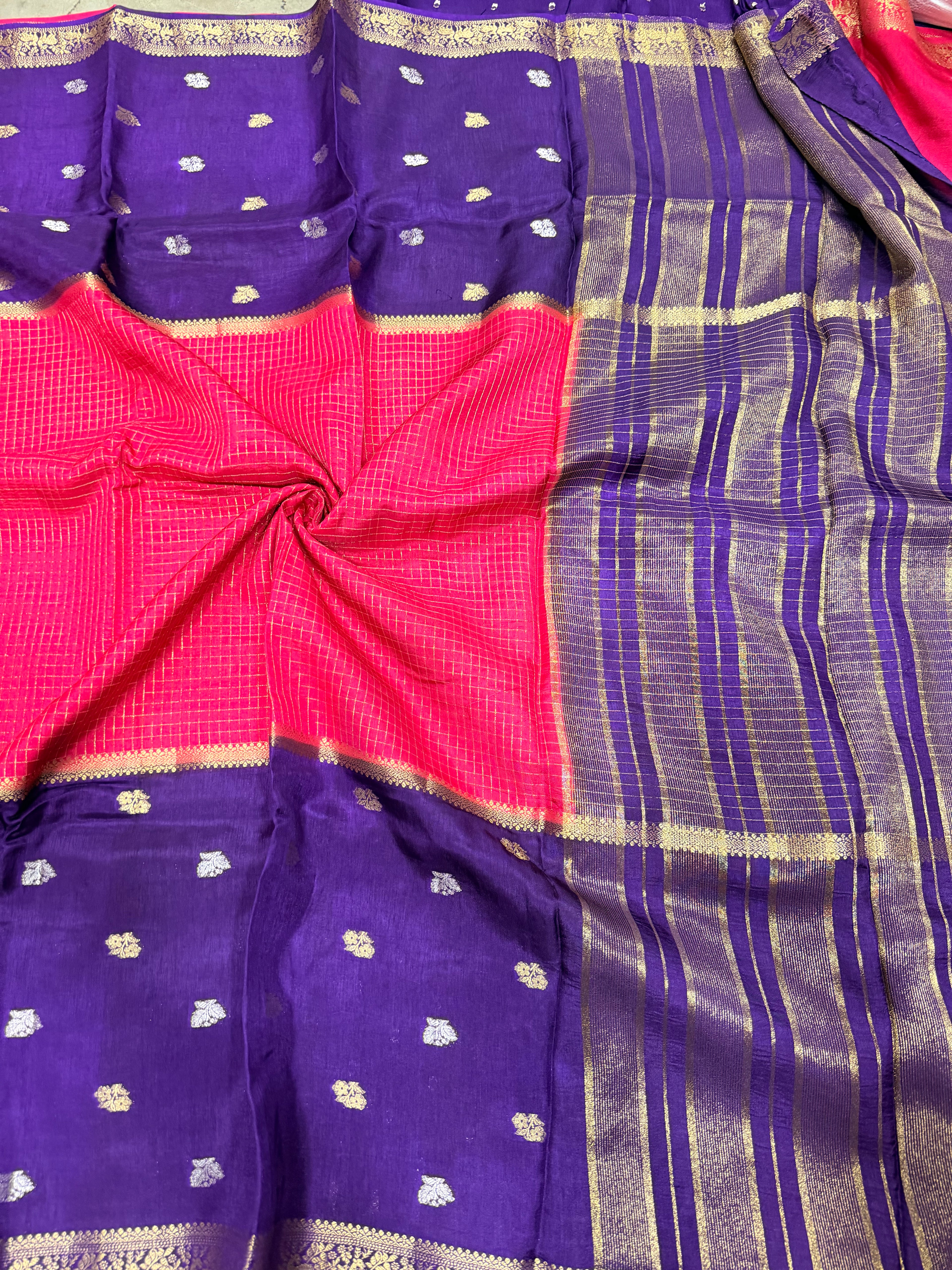 2D contrast border checks Dola crepe saree