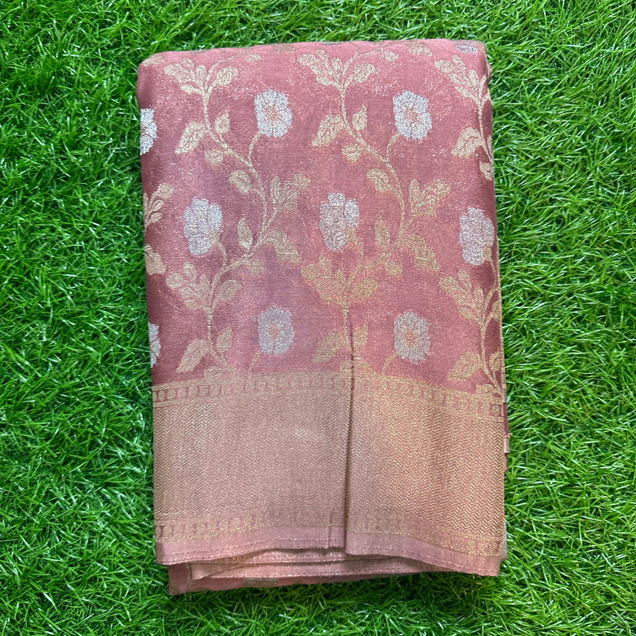 Designer jaal in pastel shade