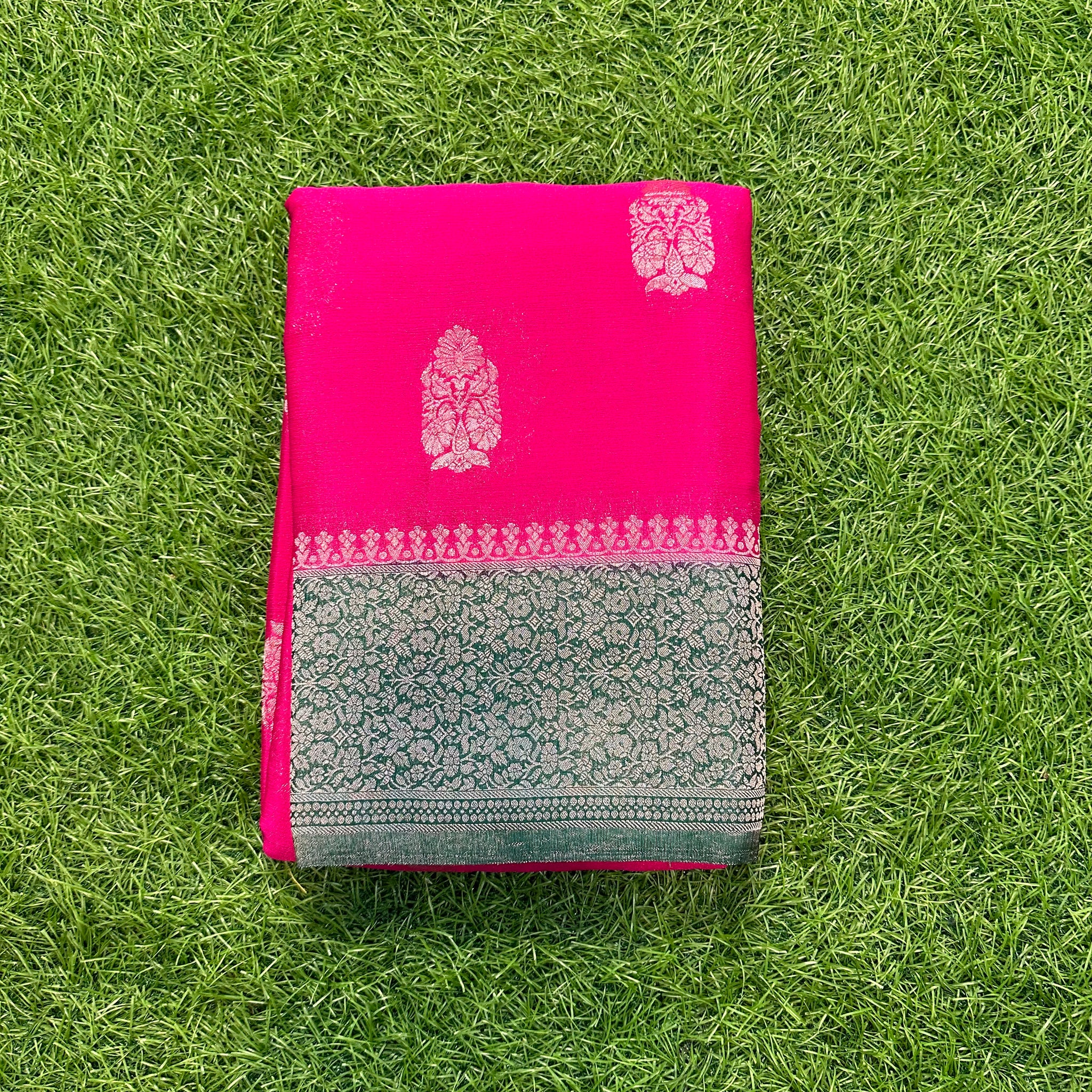 Pink and green soft crepe big butta
