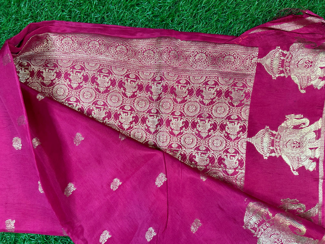 Dola silk in elephant border in pink colour