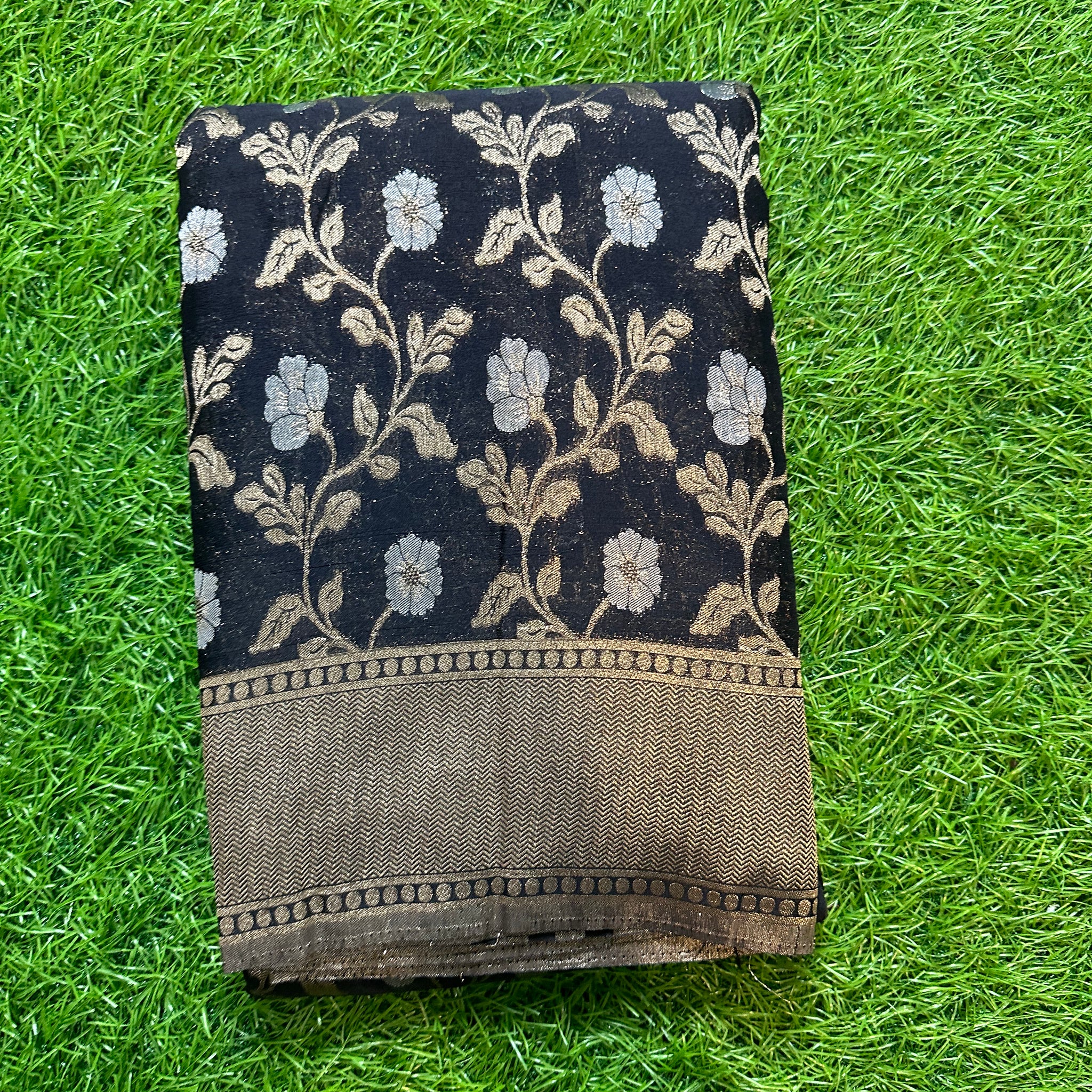 Designer jaal in black colour