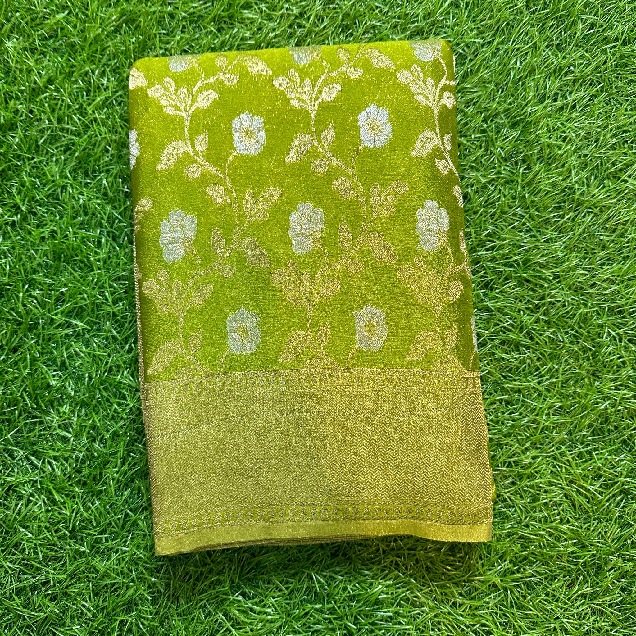 Designer jaal in light green colours