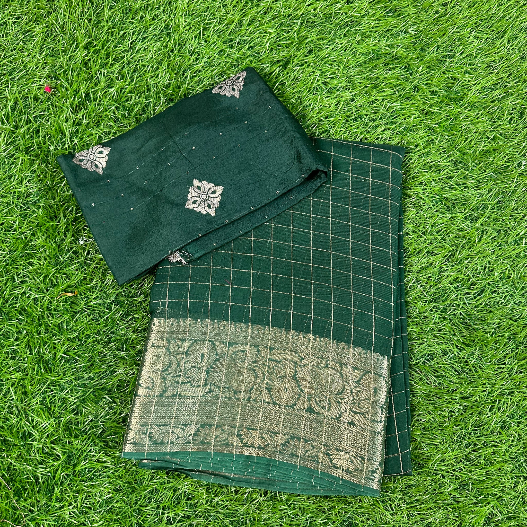 Green semi crepe in checks pattern